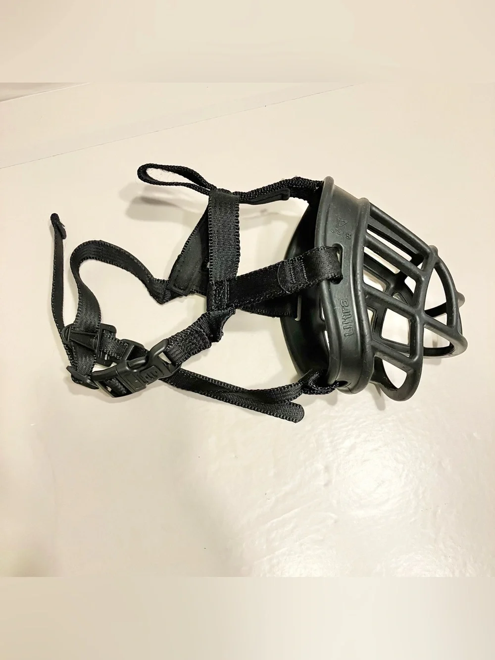 Baskerville Ultra Dog Muzzle Black, Comfortable Basket Muzzle Size 4